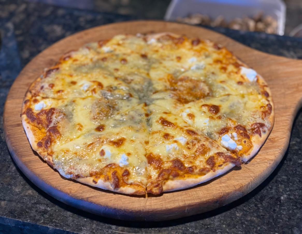 Quattro Formaggi Pizza